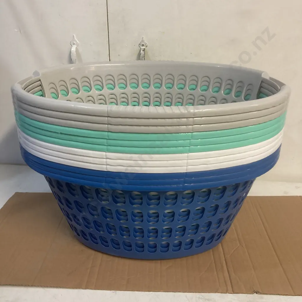 Lot of 12 Seymour's Snazzee Oval Laundry Baskets, Assorted Colours Image 1++