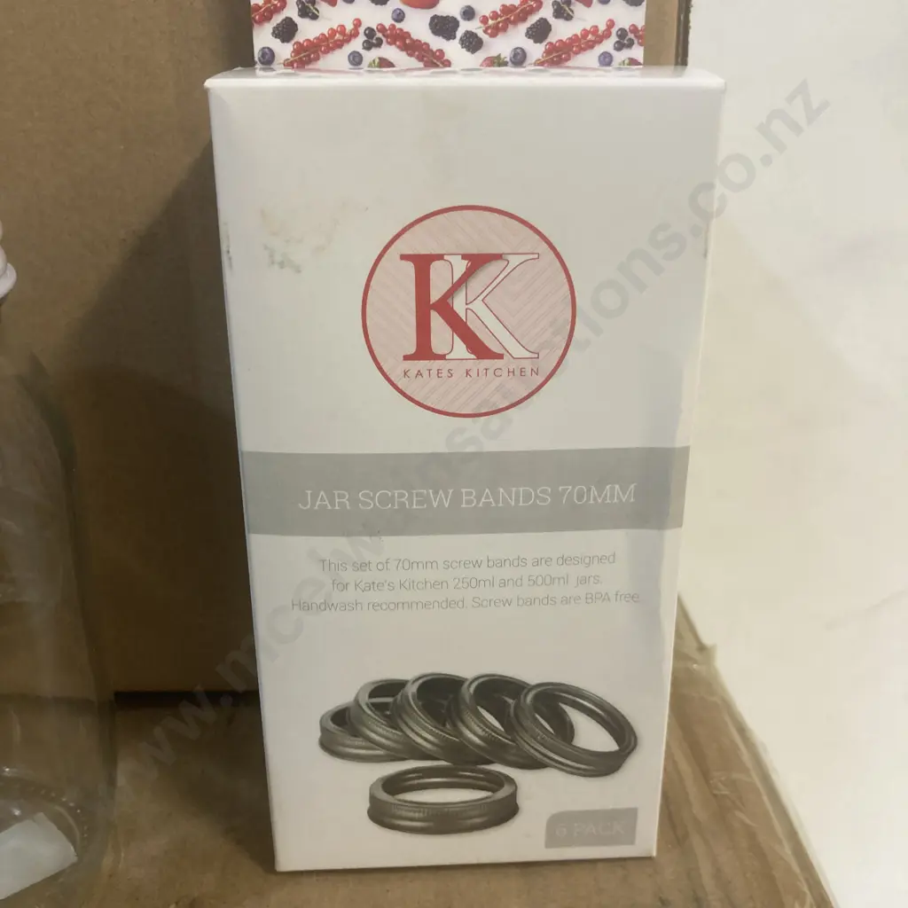 Kates Kitchen Embossed Preserving Jars, 12x500ml, 12x1LT & 12 Boxes of 6x70mm Jar Crew Lids Image 1++