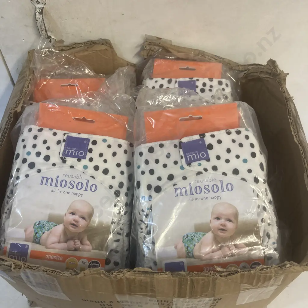 Miosolo Bambino Mio Reusable Nappys. One Size, Dalmatian Dots, 8 x Packs of 5 Image 1++