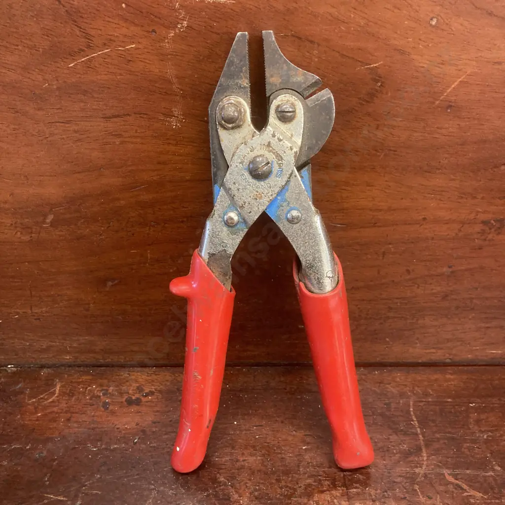 Maun Industries England Fencing Plier Comfort Grips Image 1++