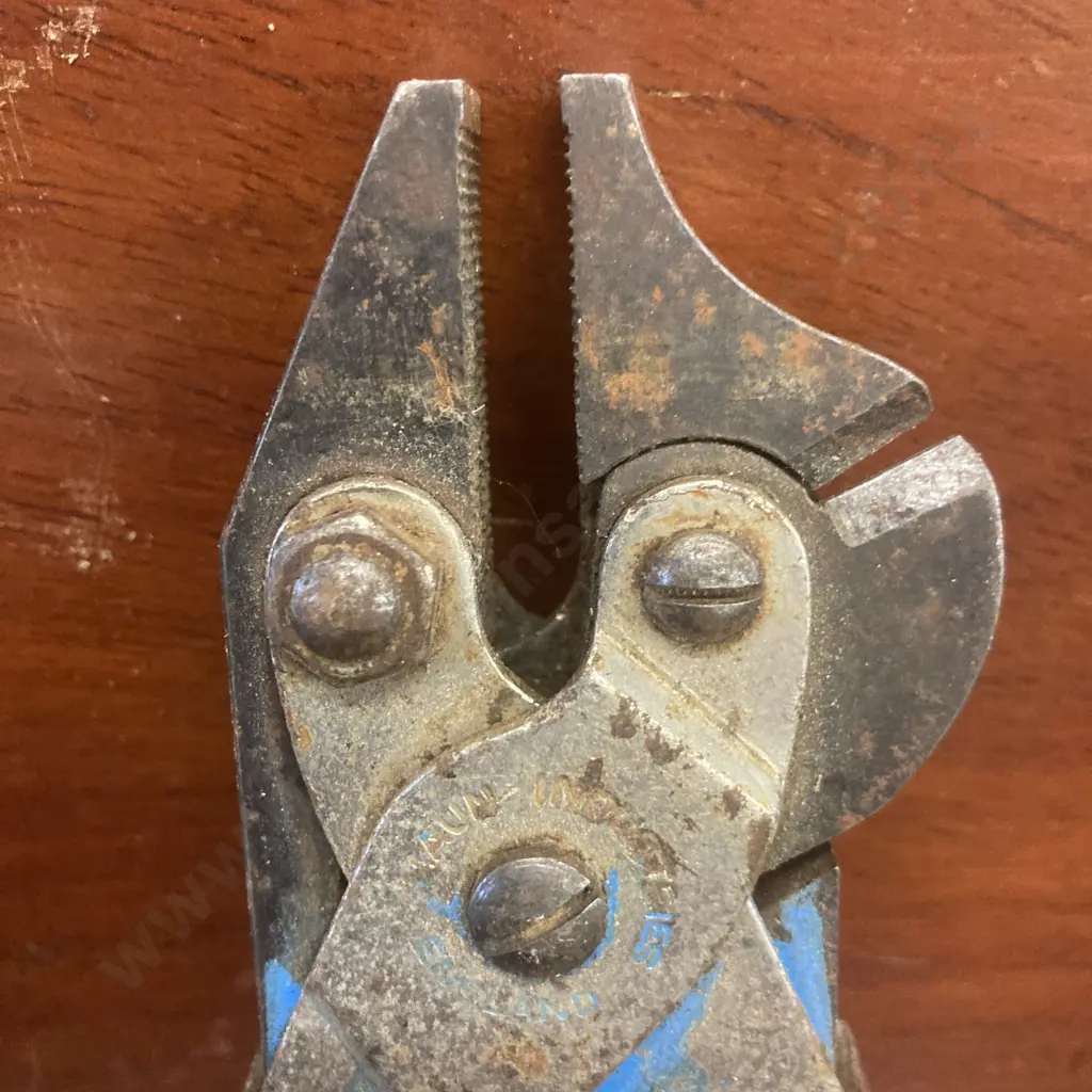 Maun Industries England Fencing Plier Comfort Grips Image 1++