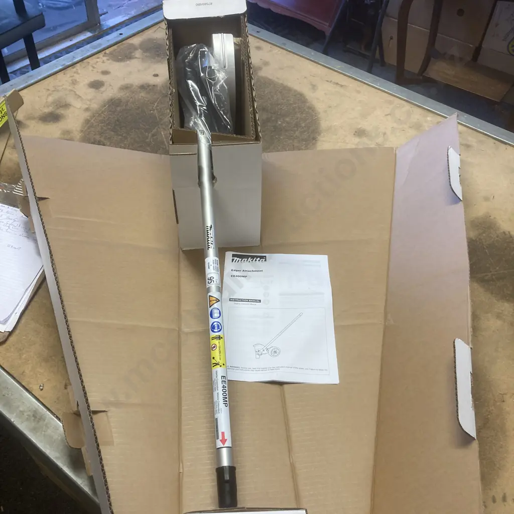 Makita Edger Attachment Model EE400MP Image 1++
