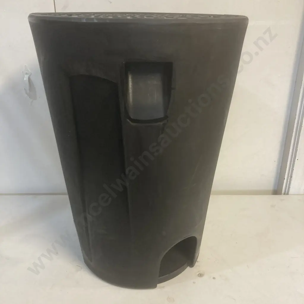 Transnet Service Pit With Lid (TUDS325SLID) 59 x 43cm Image 1++