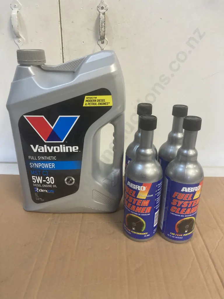 Valvoline Synpower MST C3 5W-30 Diesel Engine Oil 5 Litres & 4 x Abro Fuel System Cleaner Image 1++