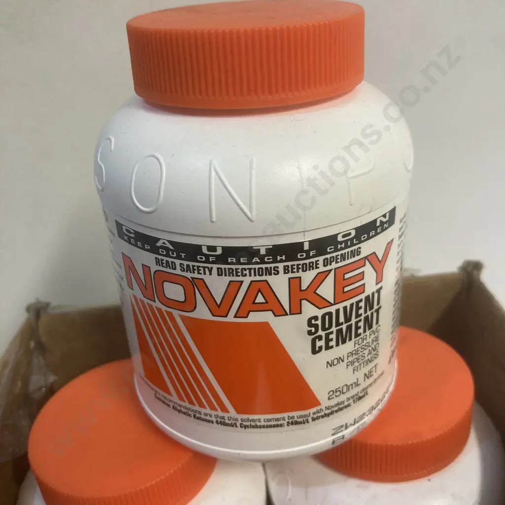 Novakey Non-Pressure PVC Cement, 10 x 250ml Bottles Image 1++