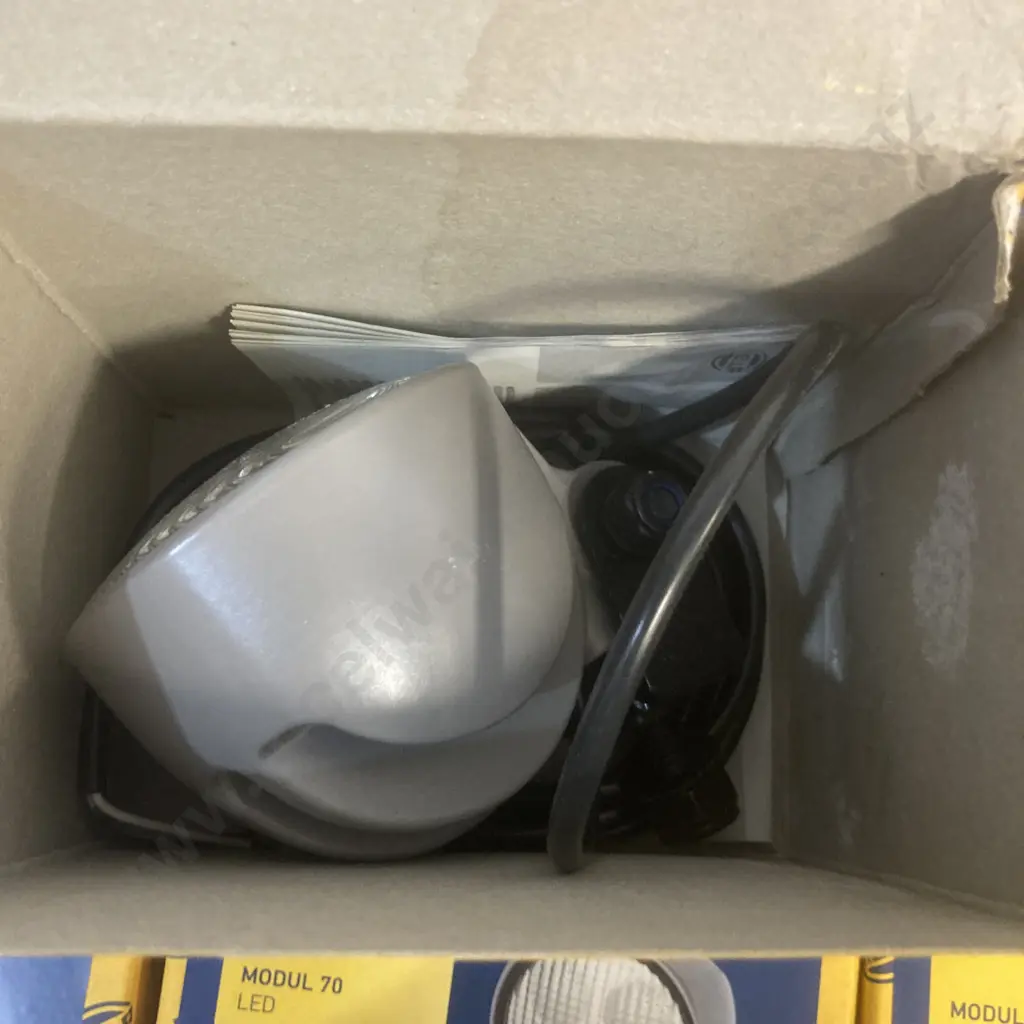 Lot of 10 Hella 1547-RE LED Reversing Lamps Image 1++
