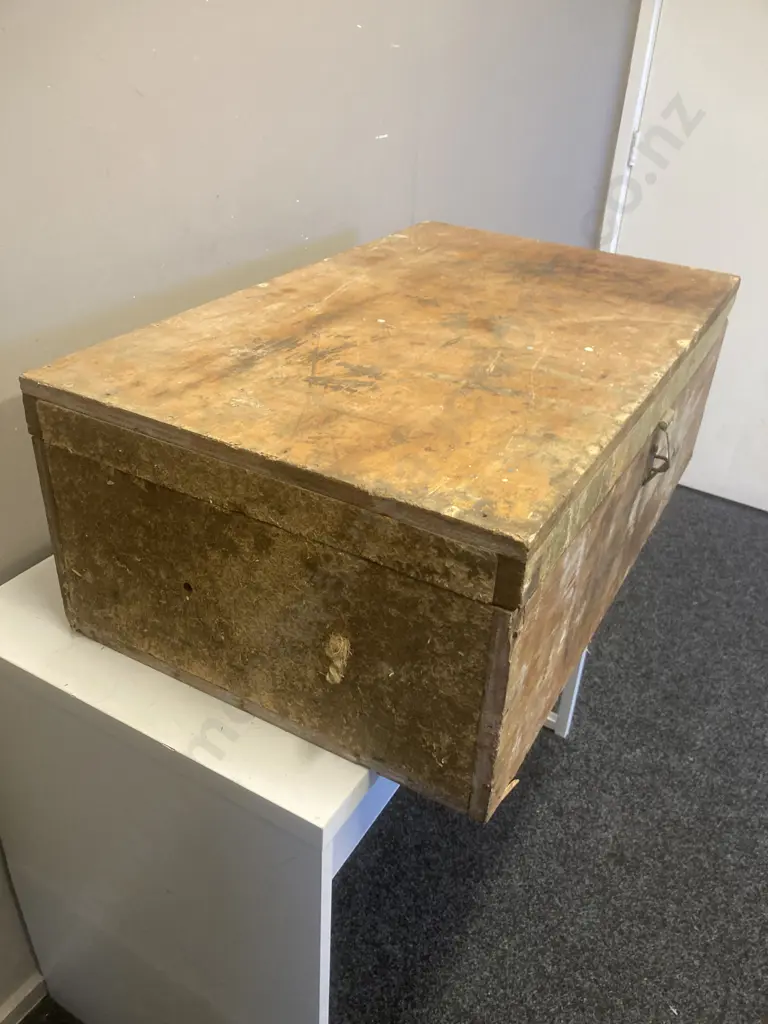 Vintage Hinged Wooden Case & Tools Image 1++