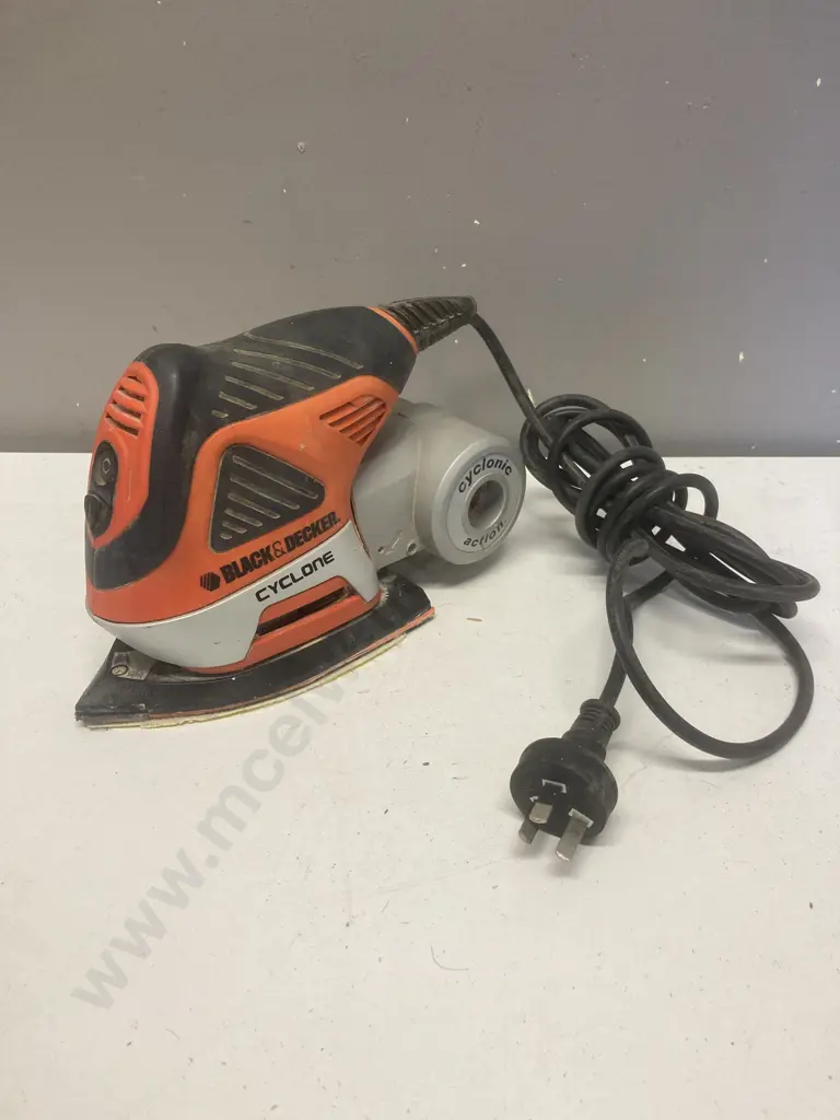 Black & Decker KA270-XE Orbital Sander Image 1++