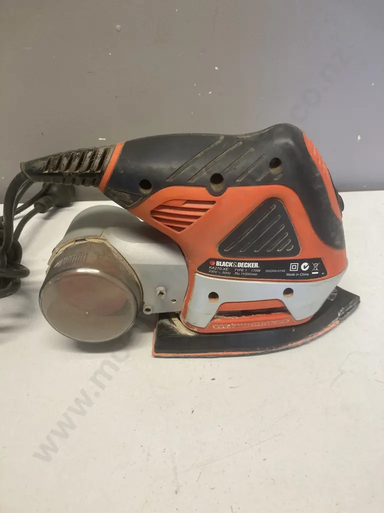 Black & Decker KA270-XE Orbital Sander Image 1++