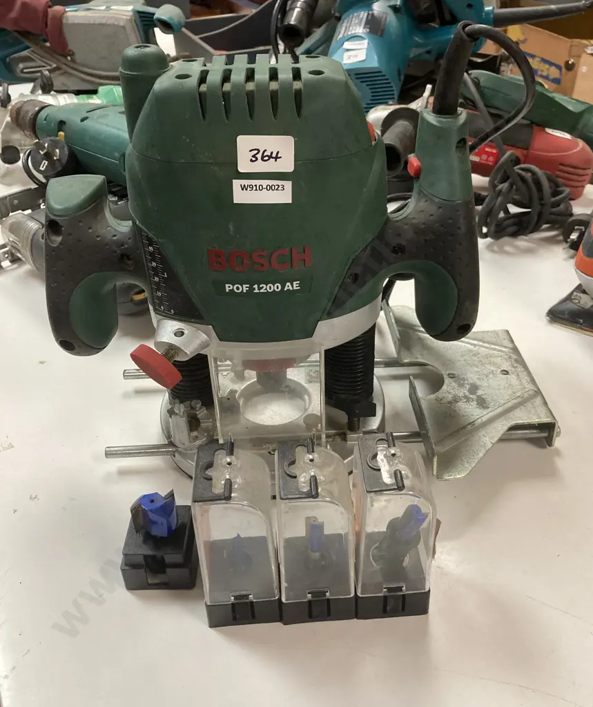 Bosch POF 1200 AE Router With 4 Extra Router Bits Image 1++