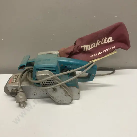 Makita 9924DB 76 x 610mm Belt Sander