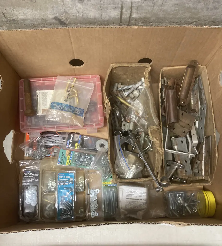 Box lot Bolts, Nuts, Washers Etc Image 1++