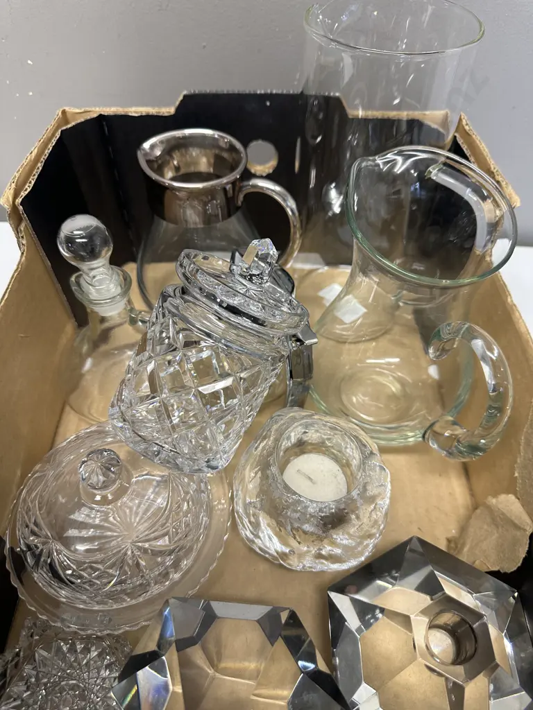 Assorted Crystal & Glass Ware Image 1++