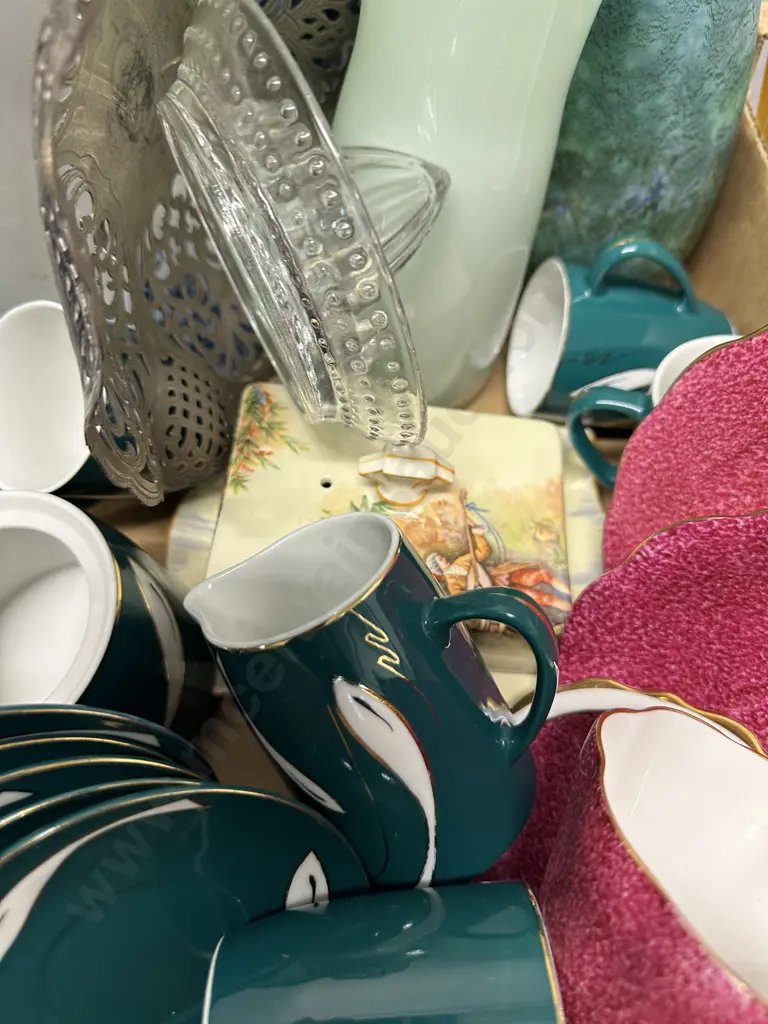 Box Of China And Glass Items Image 1++
