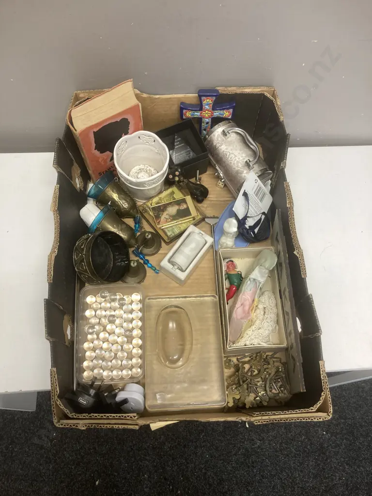 Box Lot Vintage Items Image 1++