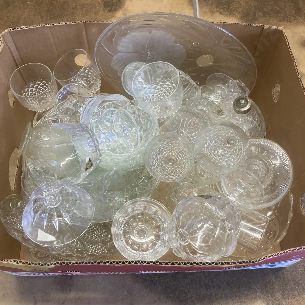 Box Lot Crystal & Glassware Image 1++
