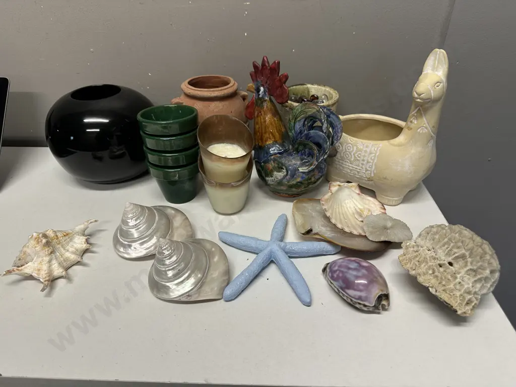 Ornaments & Vases Image 1++