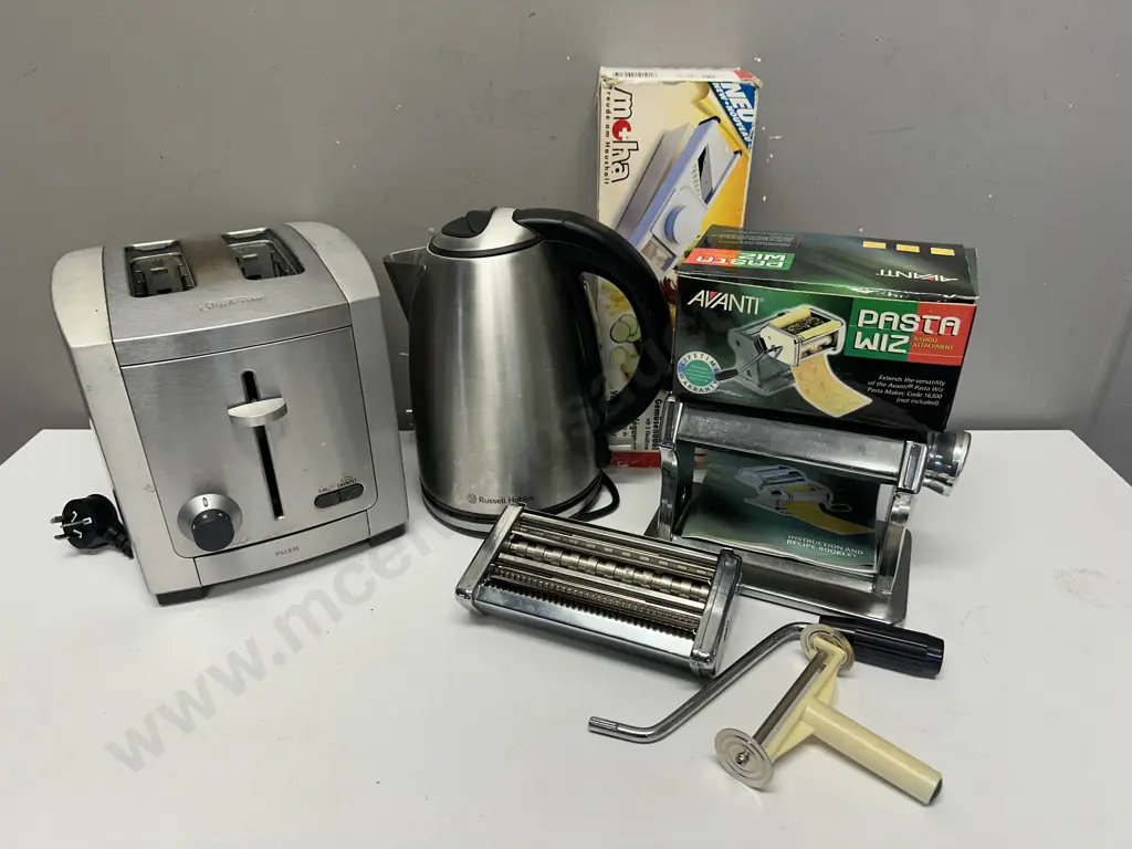 Russell Hobbs Jug, Sunbeam Toaster, Avanti Pasta Machine & Slizzy  Image 1++