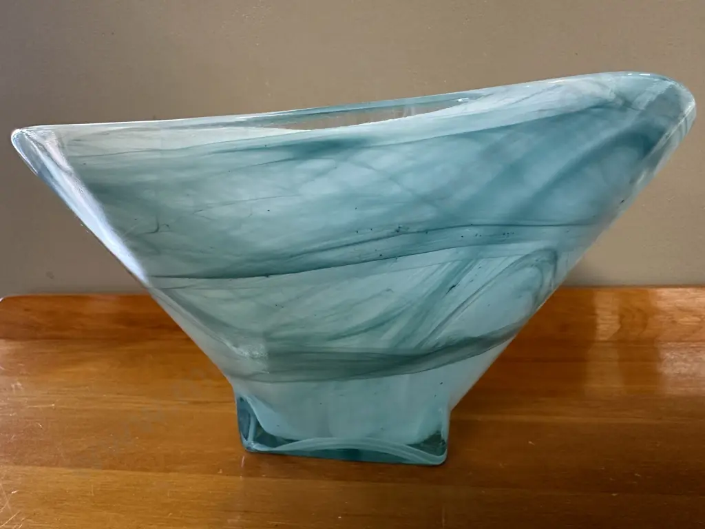 Stunning Art Glass Bowl H14, Diam29cm. Image 1++