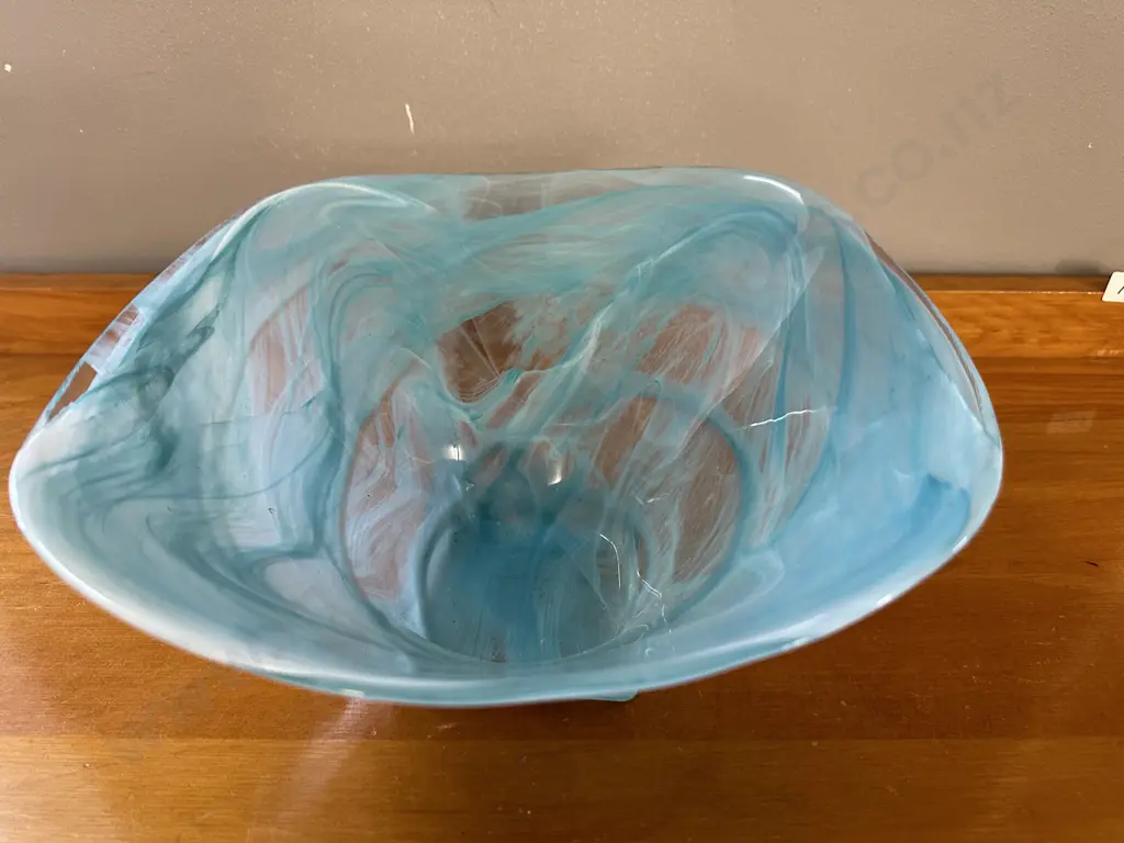 Stunning Art Glass Bowl H14, Diam29cm. Image 1++