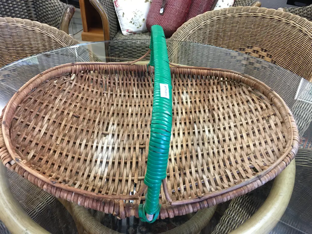 Vintage Woven Wicker Flower Trug. H20 W57 D48cm Image 1++