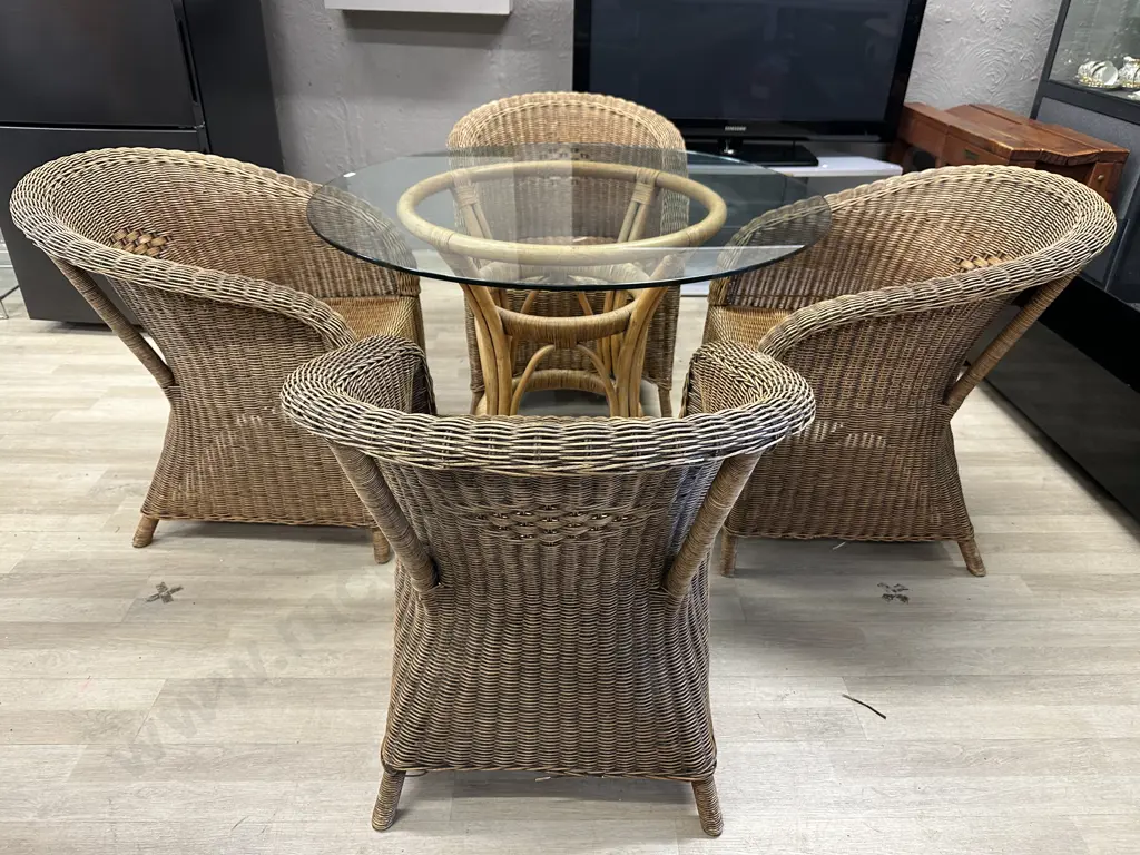 Vintage Rattan 5 Piece Dining Suite With a Round Glass Topped Table (72 x 106cm) Image 1++