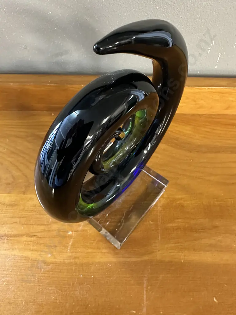 Signature Style By Murphys New Zealand Glass Swirl Sculpture Image 1++