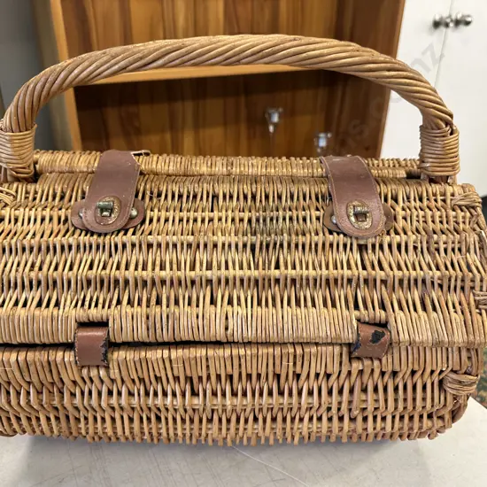 Round Wicker Picnic Hamper Basket With Plates, Cutlery Etc