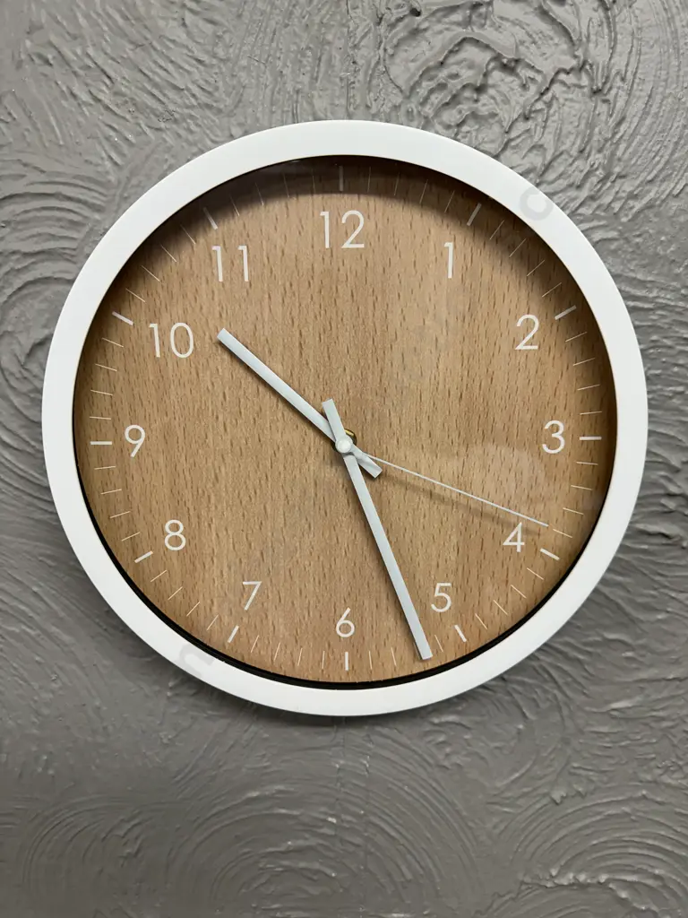 White Framed Clock Image 1++