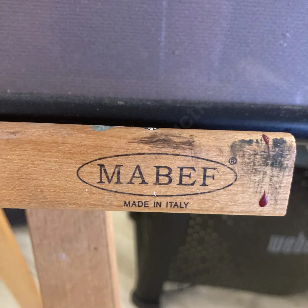 MABEF Italy Beechwood Adjustable Easel Image 1++