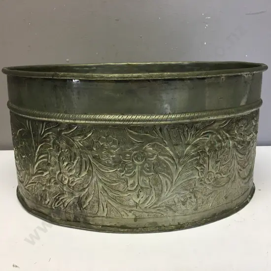 Ornate Large Oval Planter / Ice Bucket. H19 W38 D31cm