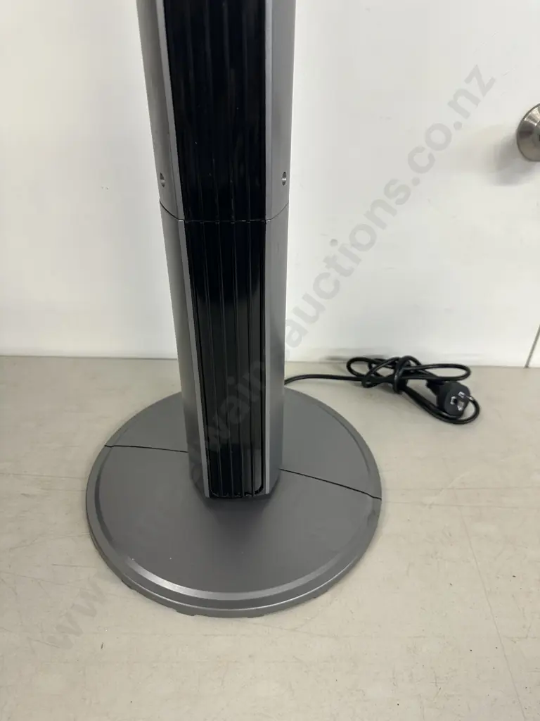 Sunbeam 121cm Tower Fan Model FA7550 (No Remote) Image 1++