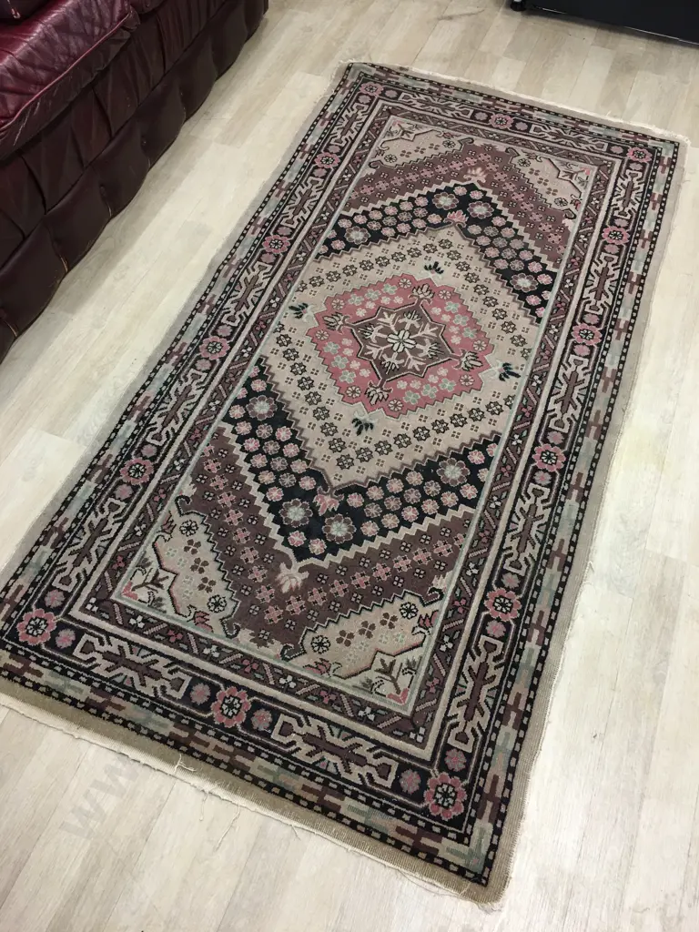 Floor Rug L180 x W92cm, Pink Tones Image 1++