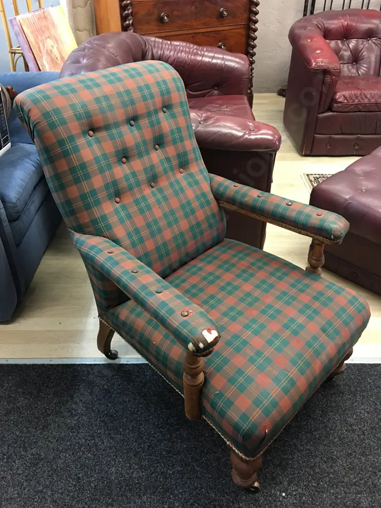Deep Seated Button Backed Armchair (Fabric As Found) Image 1++
