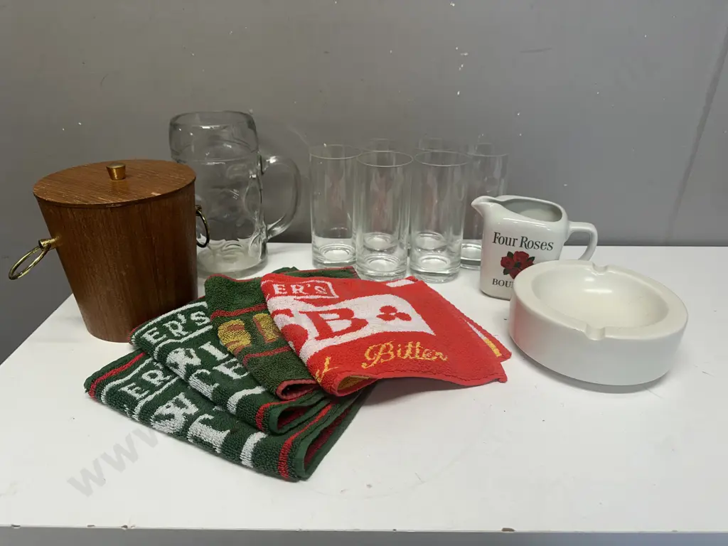 Vintage Bar Items, Glass Italian Ashtray Etc Image 1++