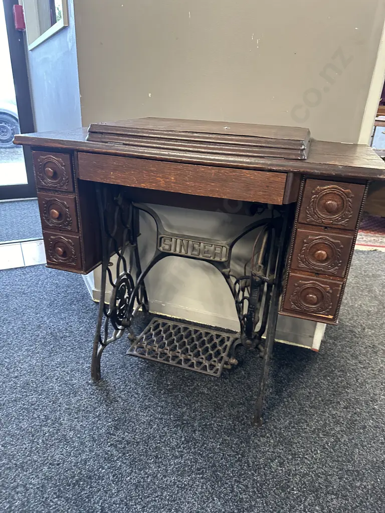 Antique Singer Treadle Sewing Machine With Lotus Pattern (Y368358 - Model 99K 1922) No. 66 Manual, ZigZag Attachment Image 1++