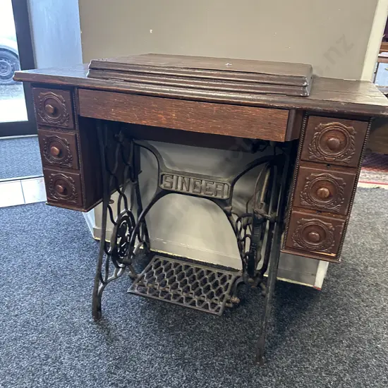 Antique Singer Treadle Sewing Machine With Lotus Pattern (Y368358 - Model 99K 1922) No. 66 Manual, ZigZag Attachment