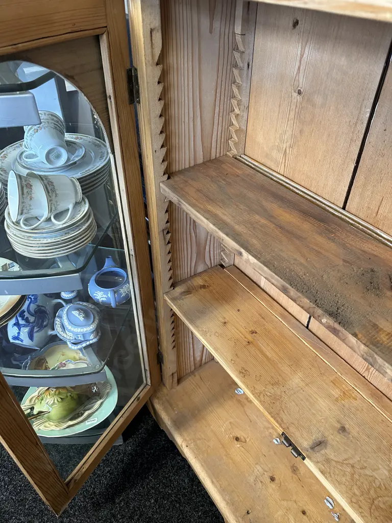 Vintage Pine Wall Hanging Plate Rack. H76 W75 D31cm Image 1++
