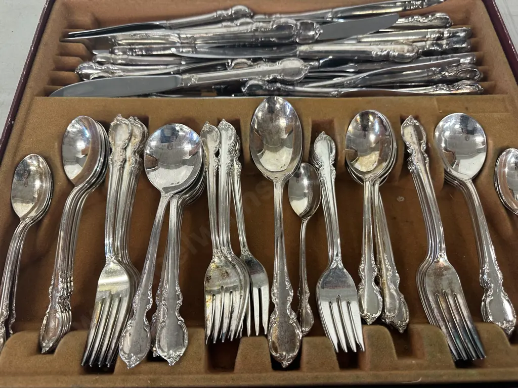 Rogers Bros 'Reflection' Silver Plated Flatware Image 1++
