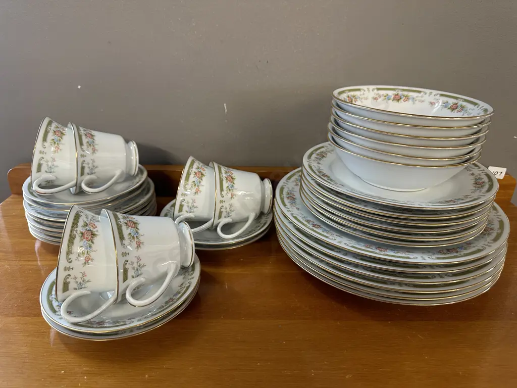 Noritake Dinnerware 'Nashville' Image 1++