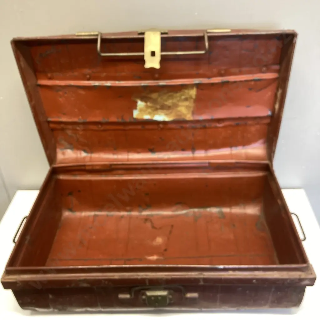 Vintage Metal Trunk With Brass Fittings. H25 W68 D40cm Image 1++