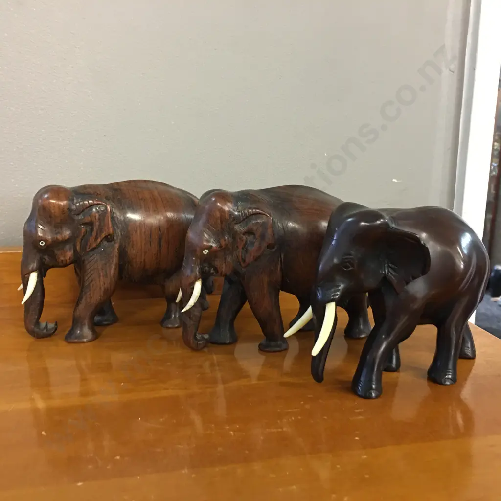 Selection Of Vintage Wooden Elephant Ornaments Image 1++