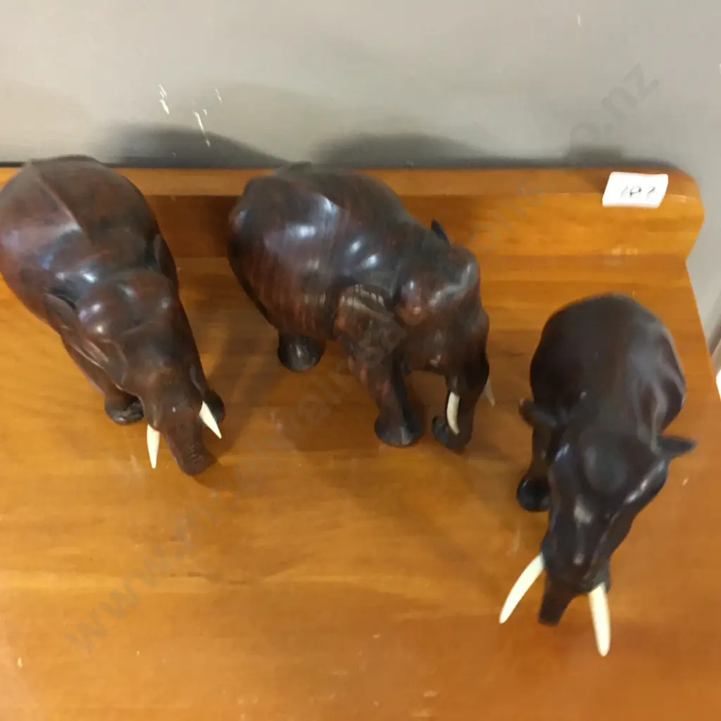Selection Of Vintage Wooden Elephant Ornaments Image 1++