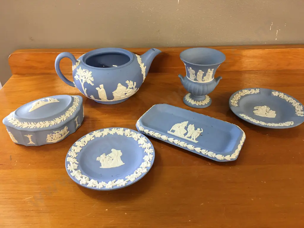 Selection Of Blue & White Wedgwood Items Image 1++