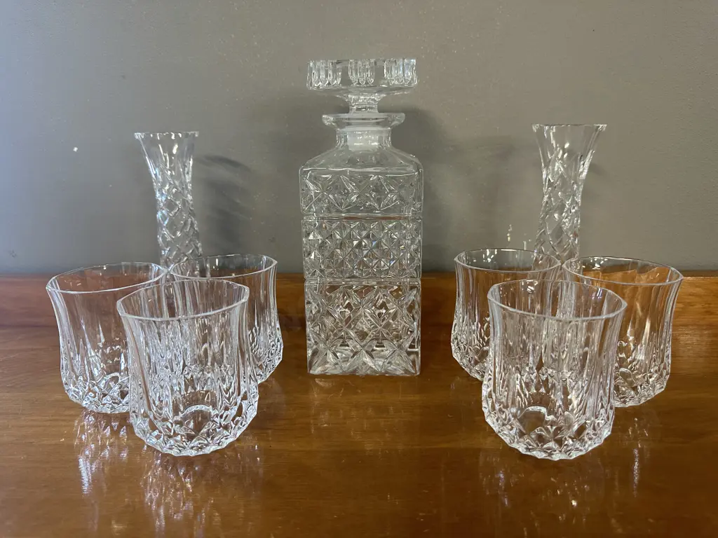 Crystal Decanter With Six Spirit Glasses & Vases x2 Image 1++