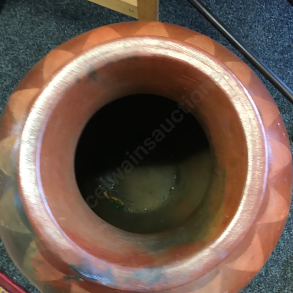 Large Glazed Urn. 65 x 45cm Image 1++