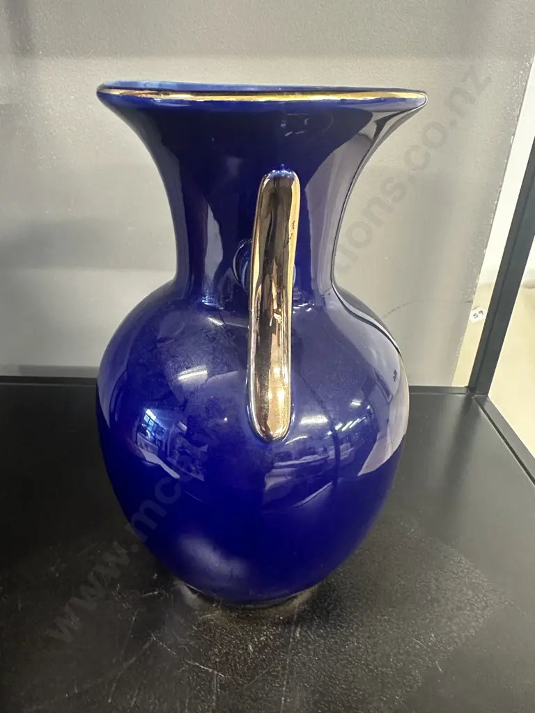 Chokin Art Colbalt Blue Vase With Gold Detail Double Handled H26cm. Image 1++