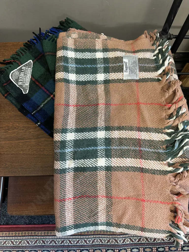 Travel Rugs Including Wyndham & Flagstaff Image 1++