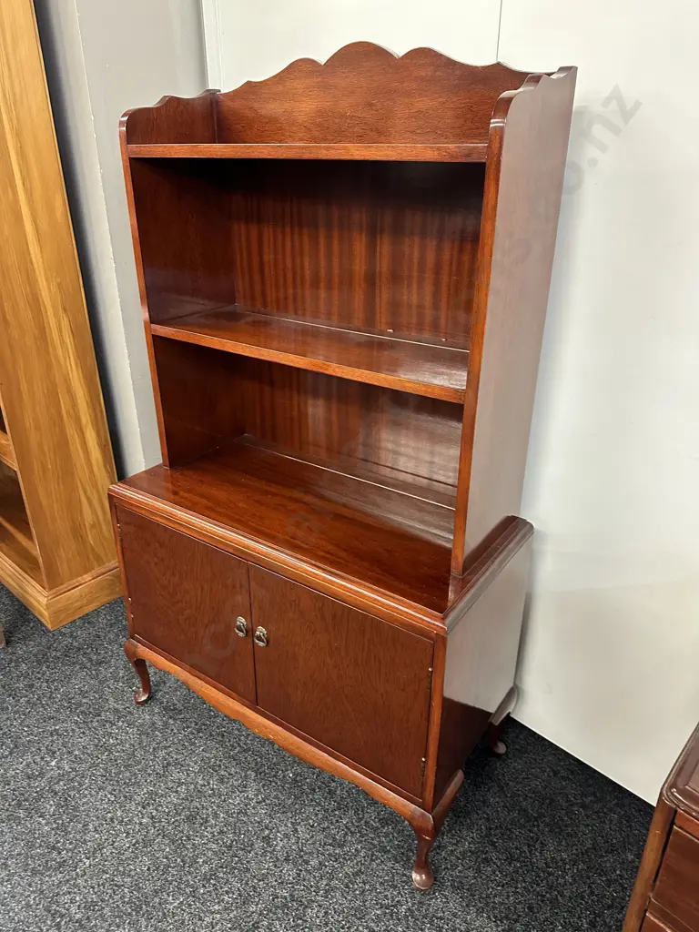 Queen Anne Mahogany Wall Unit Two Door Two Shelves Cabriole Legs H145,W80,D37cm. Image 1++