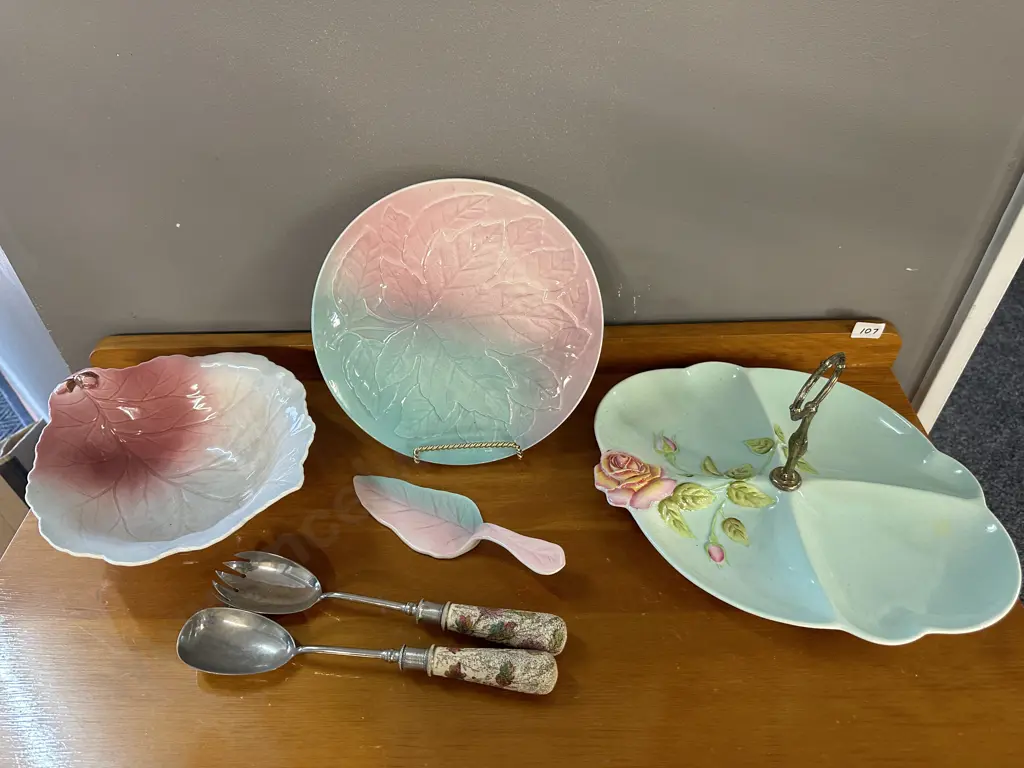 Selection of Royal Winton Ware & Servers Image 1++